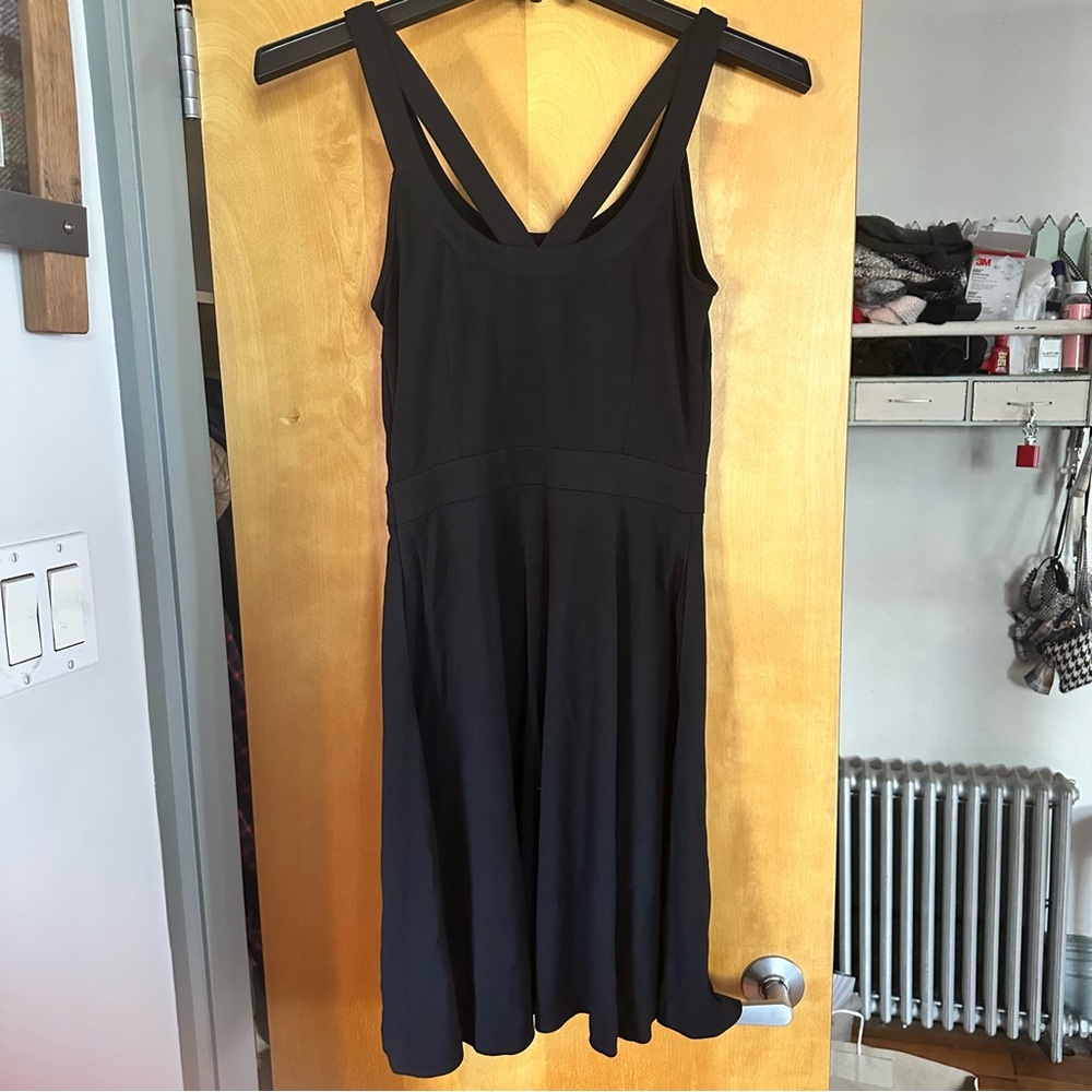 Banana Republic Knit Fit & Flare Subtle Cutout Back Dress 4 - Picture 4 of 10